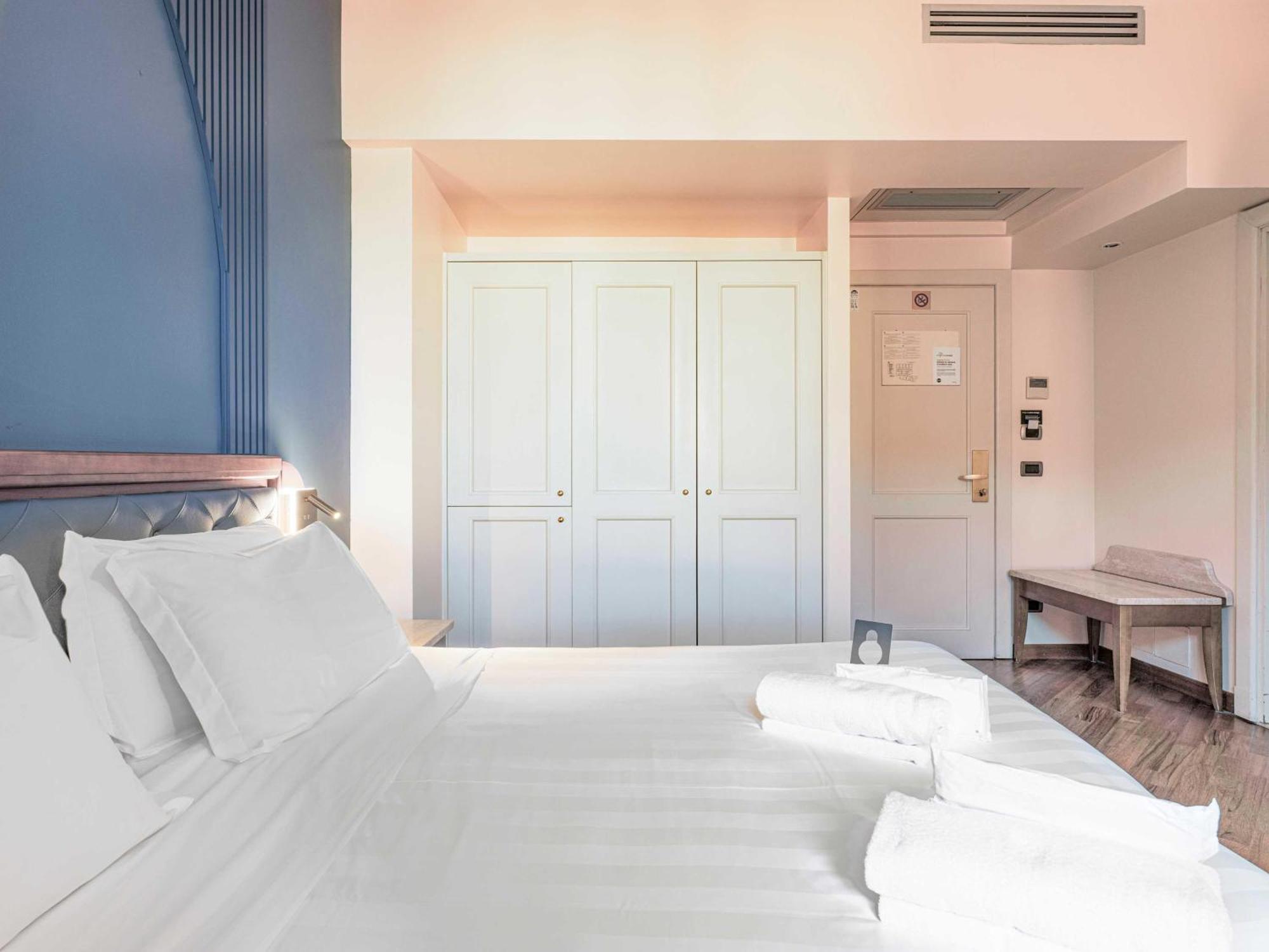 บีแอนด์บี โฮเทล ฟิเรนเซ เลารุส อัล ดูโอโม Hotel ฟลอเรนซ์ ภายนอก รูปภาพ