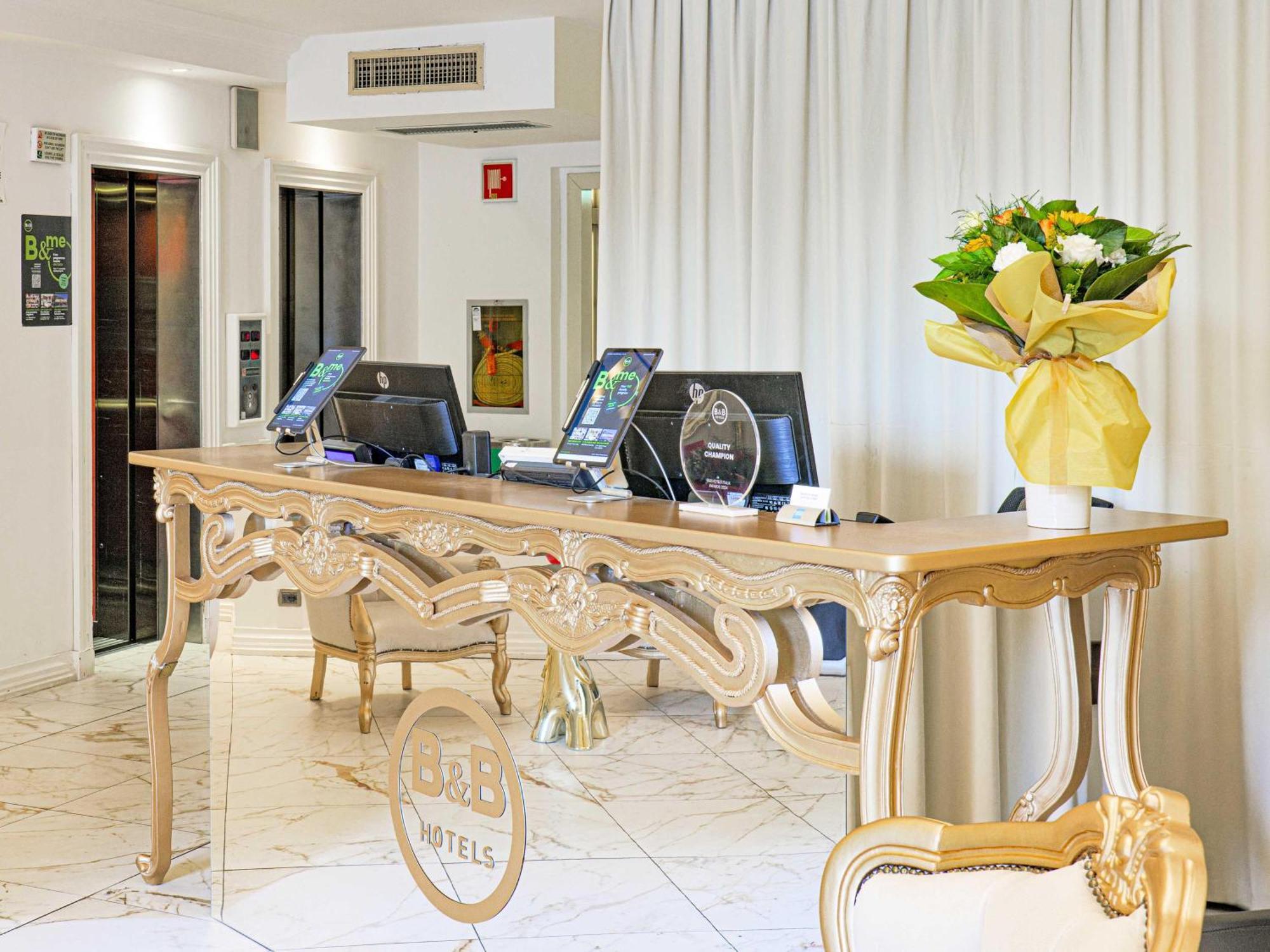 บีแอนด์บี โฮเทล ฟิเรนเซ เลารุส อัล ดูโอโม Hotel ฟลอเรนซ์ ภายนอก รูปภาพ
